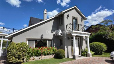 Casa 4 dormitorios en venta en Francisco Álvarez, Moreno