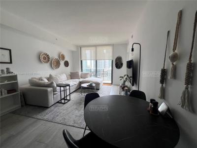 Departamento 1 dormitorios en venta en Miami