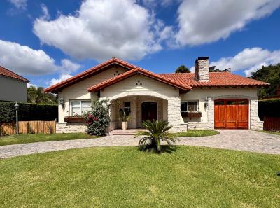 Casa 3 dormitorios en alquiler en La Barra Village, Escobar