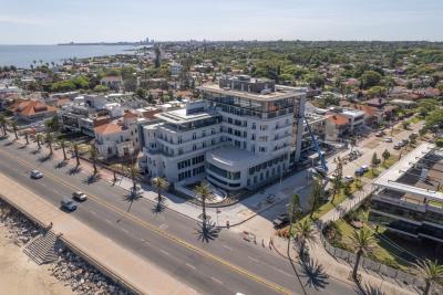 Departamento 3 dormitorios en venta en Carrasco, Montevideo