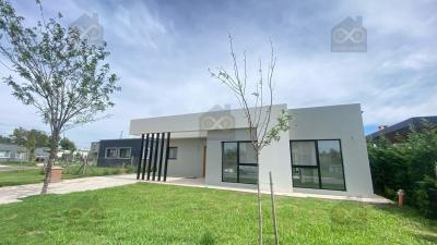 Casa 3 dormitorios en venta en Pilar del Este, Pilar