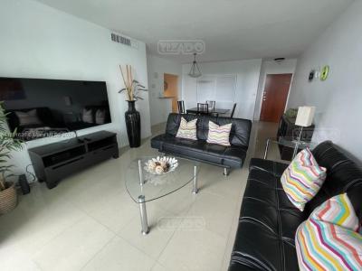 Departamento 1 dormitorios en venta en Miami