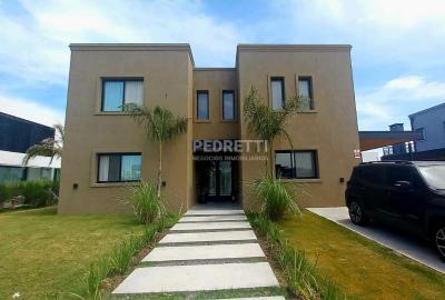 Casa 5 dormitorios en venta en Lagos de Canning, Esteban Echeverria