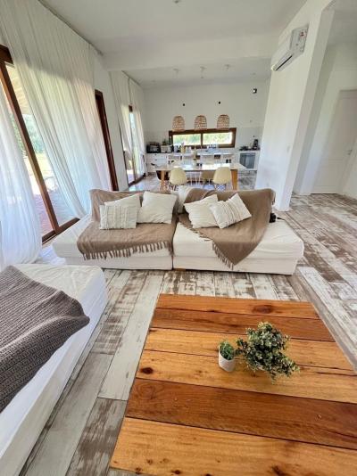 Casa 3 dormitorios en alquiler en Manzanares, Pilar