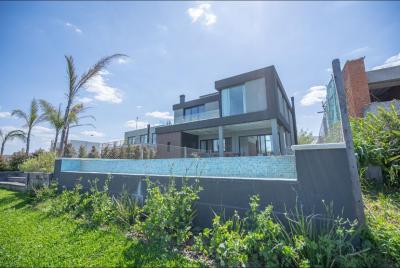 Casa 5 dormitorios en venta en Villanueva, Tigre