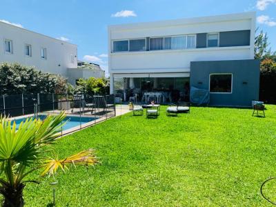Casa 4 dormitorios en venta en Nordelta, Tigre
