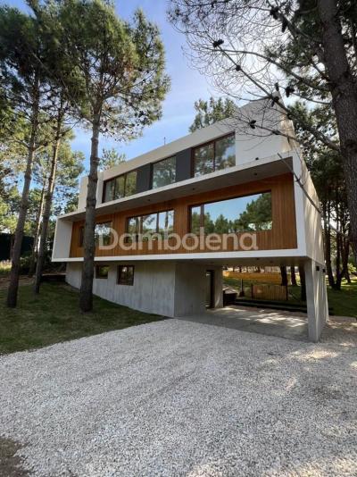 Casa 4 dormitorios en venta en Maritimo III, Costa Esmeralda
