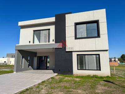 Casa 4 dormitorios en venta en El Aljibe, Pilar
