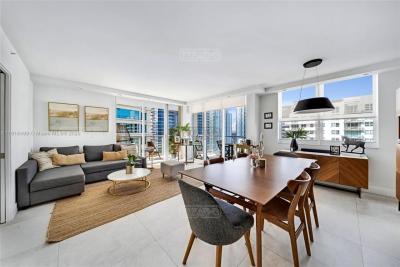 Departamento 3 dormitorios en venta en Miami
