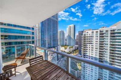 Departamento 3 dormitorios en venta en Miami