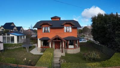 Casa 4 dormitorios en venta en Las Victorias, Bariloche