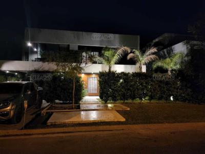 Casa 5 dormitorios en alquiler en Nordelta, Tigre
