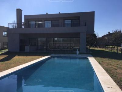 Casa 3 dormitorios en venta en Bella Vista, San Miguel
