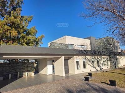 Casa 7 dormitorios en venta en El Nacional, General Rodriguez