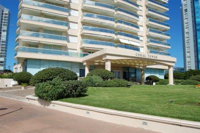 Departamento 3 dormitorios en venta en Punta del Este, Punta del Este