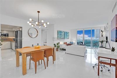 Departamento 2 dormitorios en venta en Hollywood, Miami