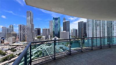 Departamento 3 dormitorios en venta en Miami