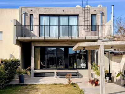 Casa 3 dormitorios en venta en Manuel B Gonnet, La Plata