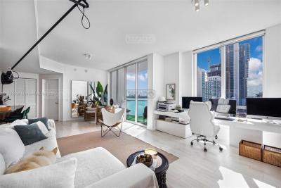 Departamento 1 dormitorios en venta en Miami