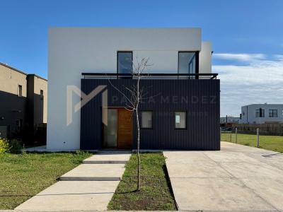 Casa 3 dormitorios en venta en Villanueva, Tigre