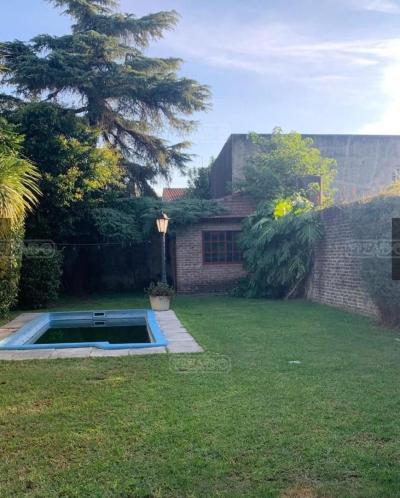 Casa 4 dormitorios en venta en Boulogne, San Isidro