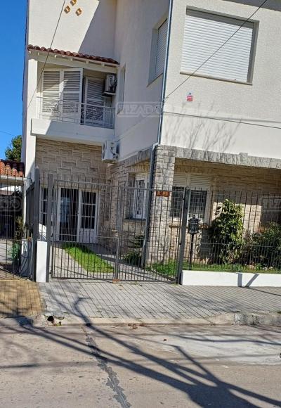 Departamento 4 dormitorios en venta en Punta Chica, San Isidro