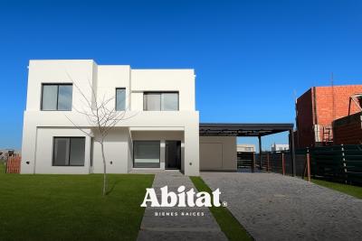 Casa 4 dormitorios en venta en Puertos, Escobar