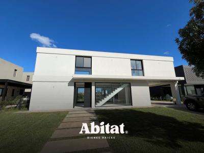 Casa 5 dormitorios en venta en Puertos, Escobar
