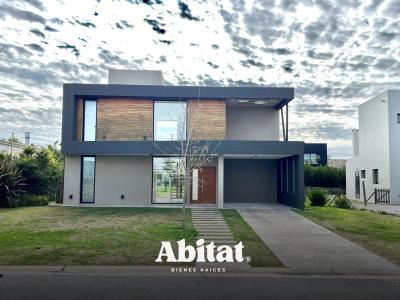 Casa 3 dormitorios en venta en Puertos, Escobar