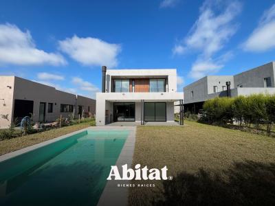 Casa 4 dormitorios en venta en Puertos, Escobar