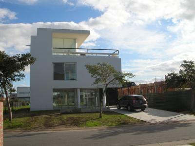 Casa 4 dormitorios en venta en Nordelta, Tigre
