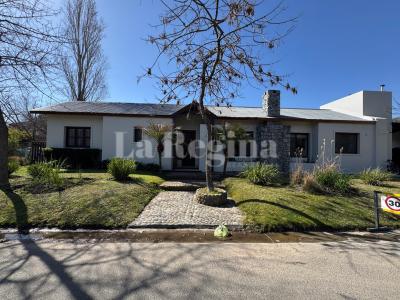 Casa 4 dormitorios en alquiler temporario en Rincon de Milberg, Tigre