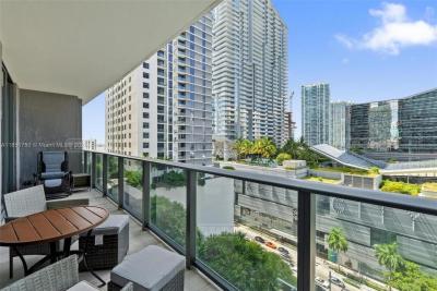 Departamento 1 dormitorios en venta en Miami