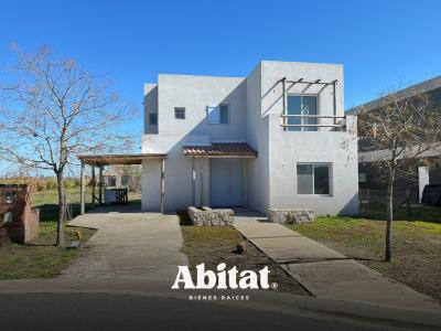 Casa 4 dormitorios en venta en Puertos, Escobar