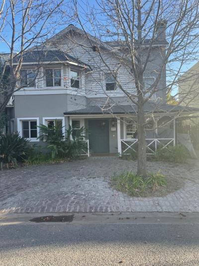 Casa 4 dormitorios en alquiler en San Fernando