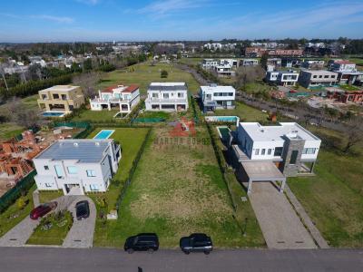 Terreno en venta en Chateau Pilar, Pilar