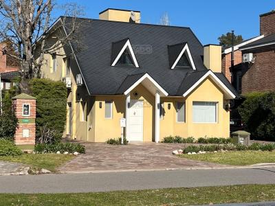 Casa 5 dormitorios en venta en Francisco Álvarez, Moreno