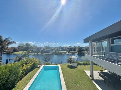 Casa 4 dormitorios en alquiler temporario en Nordelta, Tigre