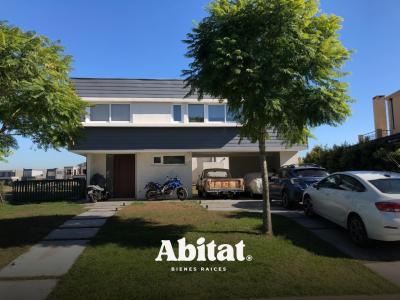 Casa 4 dormitorios en venta en Puertos, Escobar