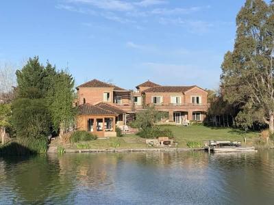 Casa 5 dormitorios en alquiler temporario en Santa Barbara, Tigre