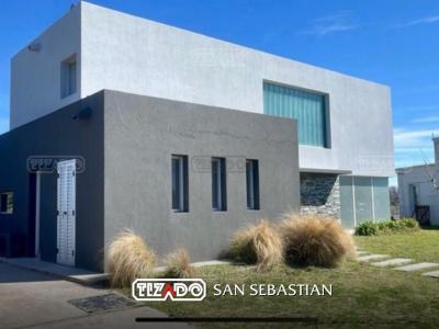 Casa 4 dormitorios en venta en San Sebastian, Escobar