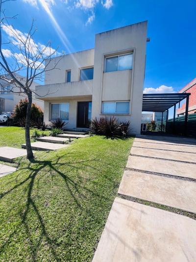 Casa 3 dormitorios en alquiler temporario en Nordelta, Tigre