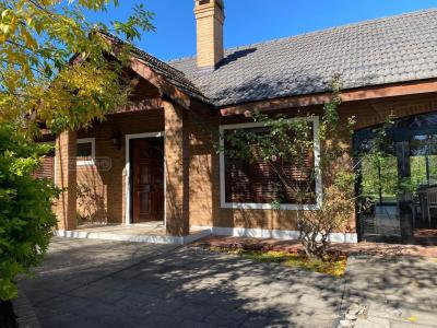 Casa 3 dormitorios en alquiler temporario en Francisco Álvarez, Moreno
