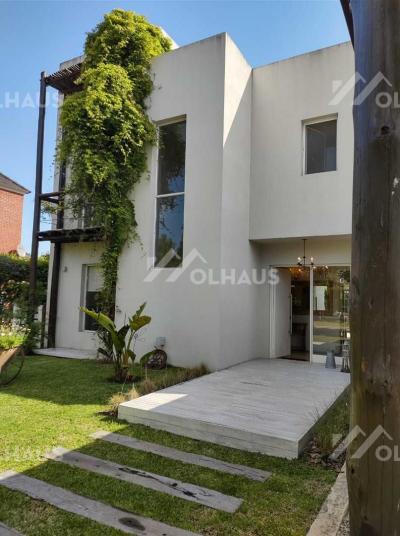 Casa 4 dormitorios en alquiler temporario en Campo Grande, Pilar