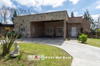 Casa 2 dormitorios en venta en Pilar del Este, Pilar