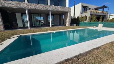 Casa 3 dormitorios en venta en Puertos, Escobar