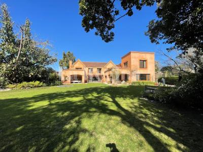 Casa 5 dormitorios en alquiler temporario en Santa Rita, San Isidro