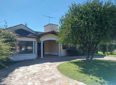 Casa 3 dormitorios en alquiler en Las Condes, Pilar