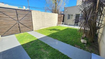 Casa 2 dormitorios en alquiler en Martinez, San Isidro