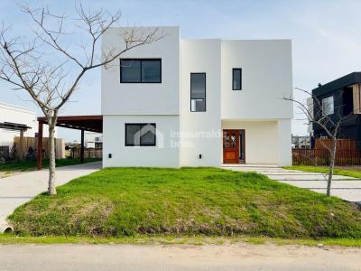 Casa 3 dormitorios en venta en El Canton, Escobar